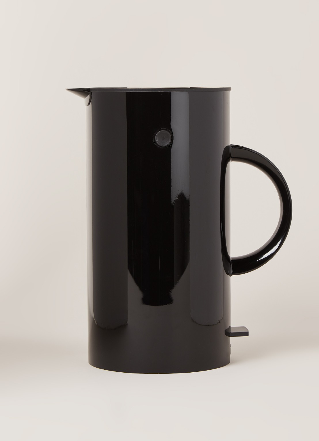 Stelton EM77 waterkoker 1,5 liter 119266 - voorkant 2 diepzwart