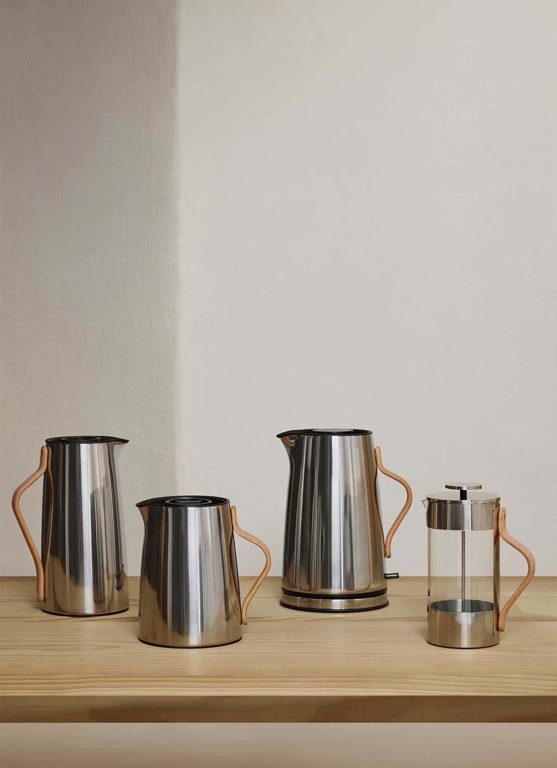 Stelton Emma waterkoker 1,2 liter - voorkant 2 zilver