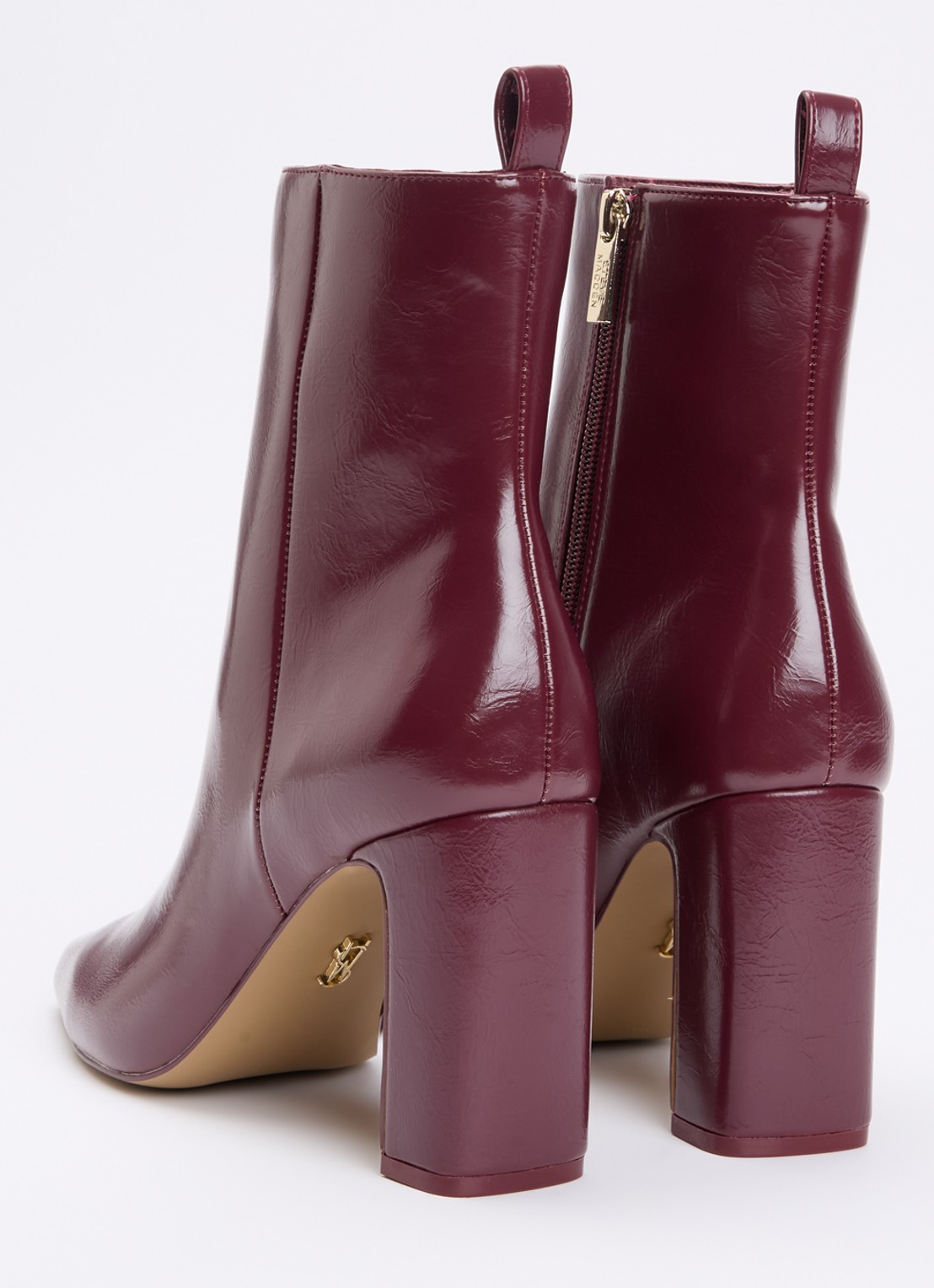 Steve Madden Adelisa enkellaarsje met lakfinish - achterkant aubergine