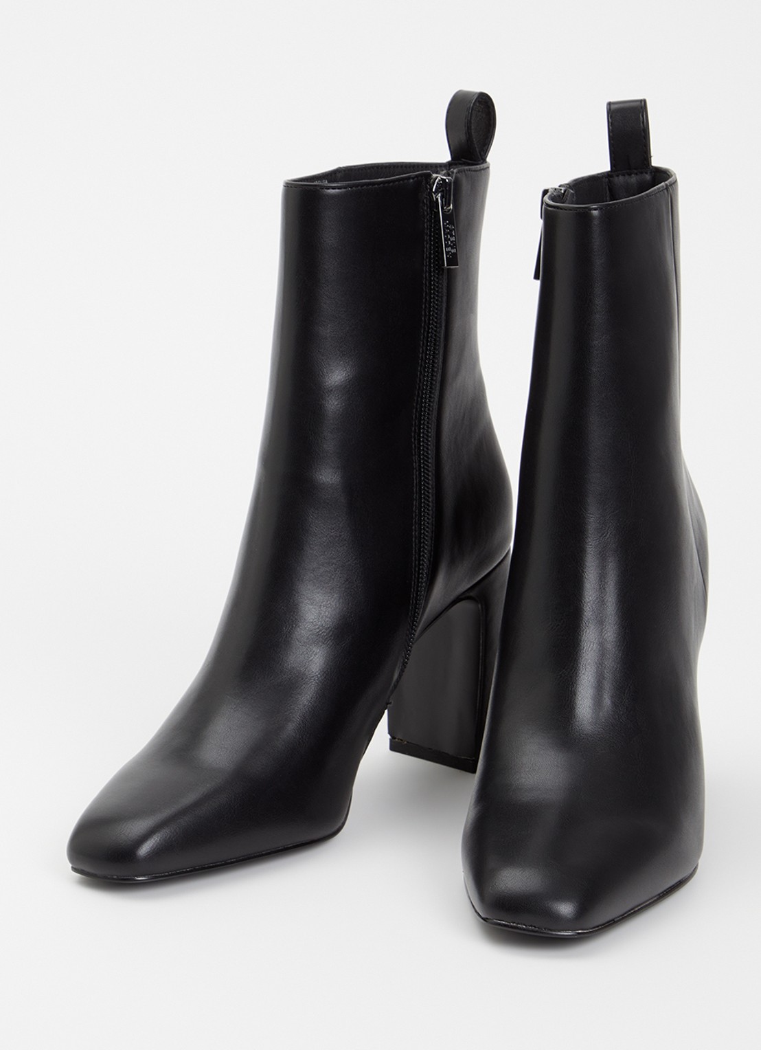 Steve Madden Adelisa enkellaarsje - detail zwart