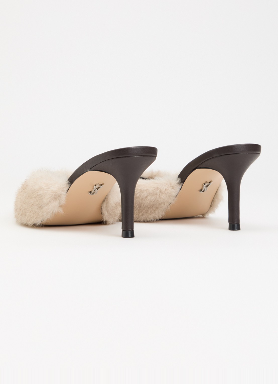 Steve Madden Alexi-F muiltje van imitatiebont - achterkant grijs