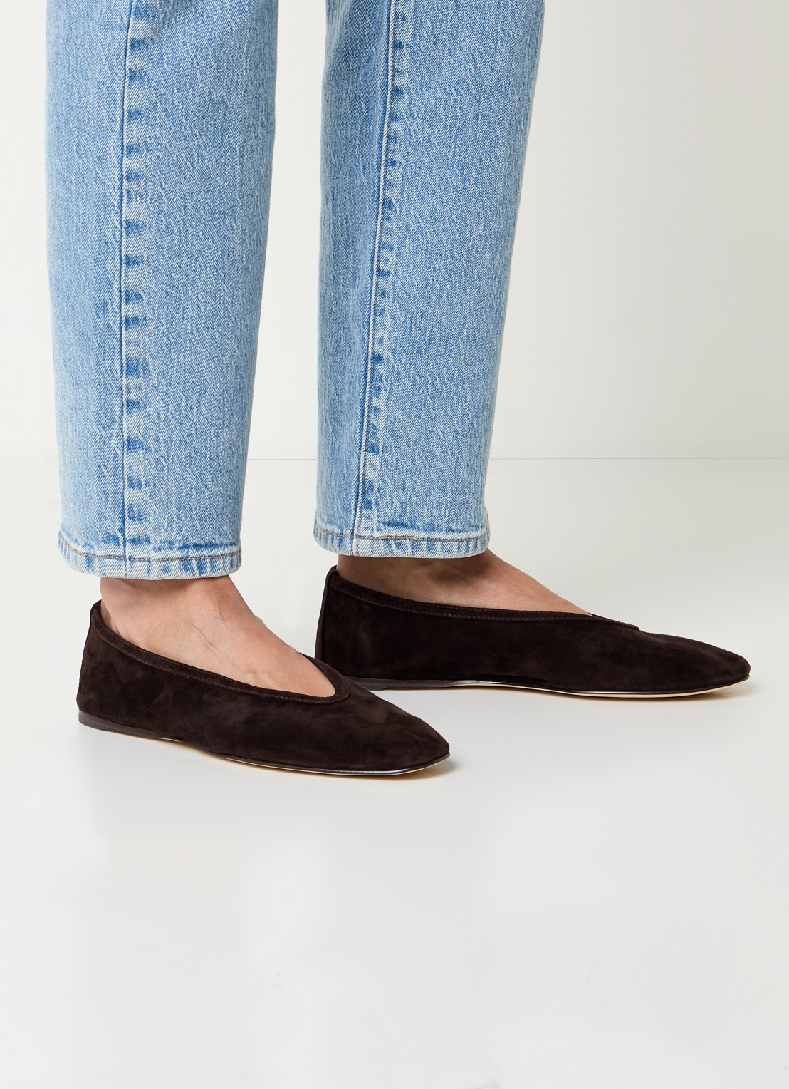 Steve Madden Leni ballerina van suède  - voorkant 6 donkerbruin