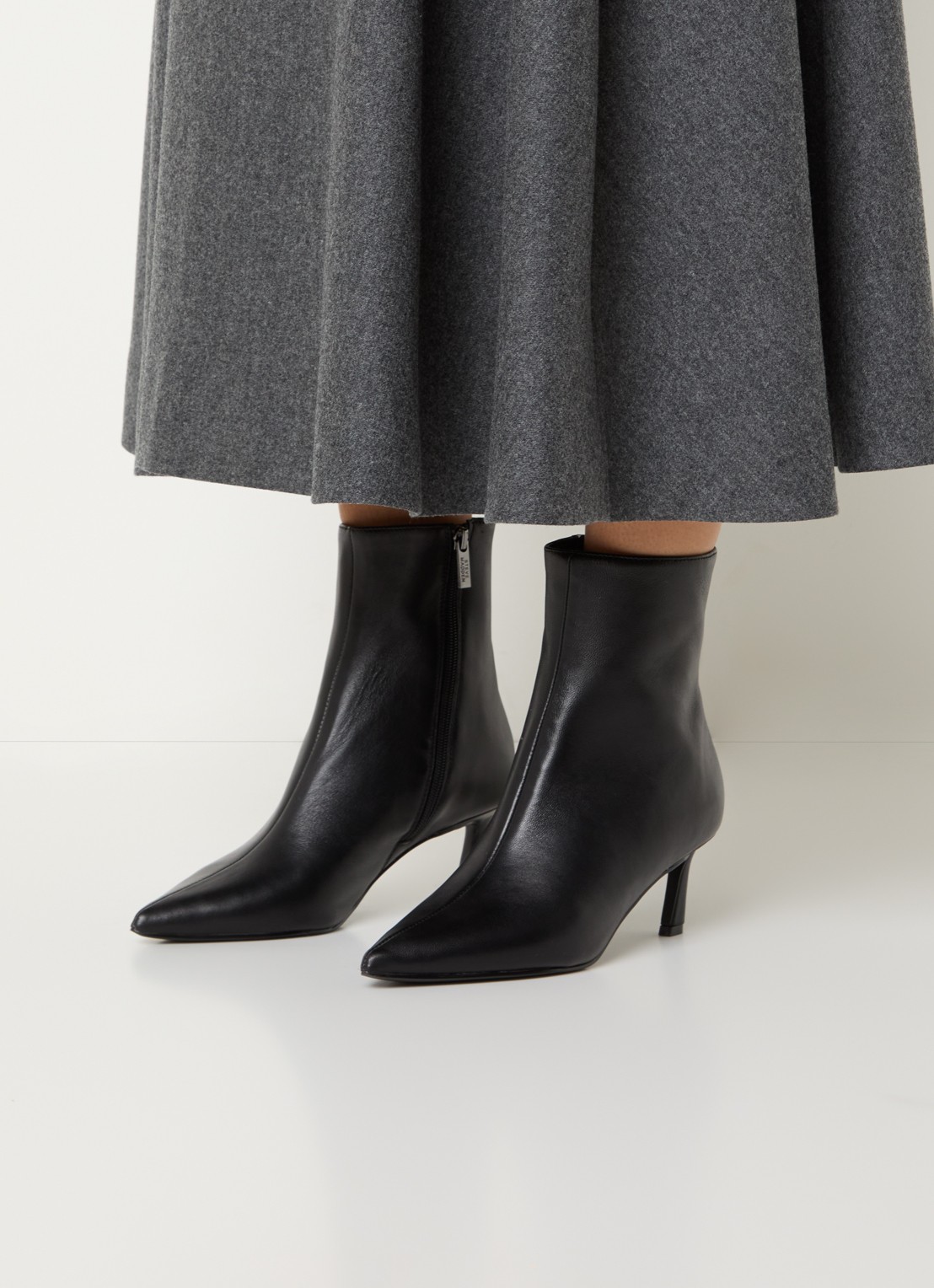 Steve Madden Lulah enkellaarsje van leer - voorkant 4 zwart