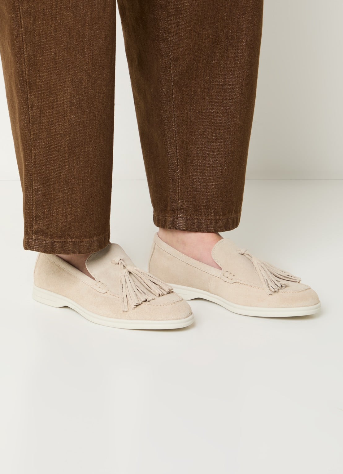 Steve Madden Ojane slip-on van suède - voorkant 2 beige