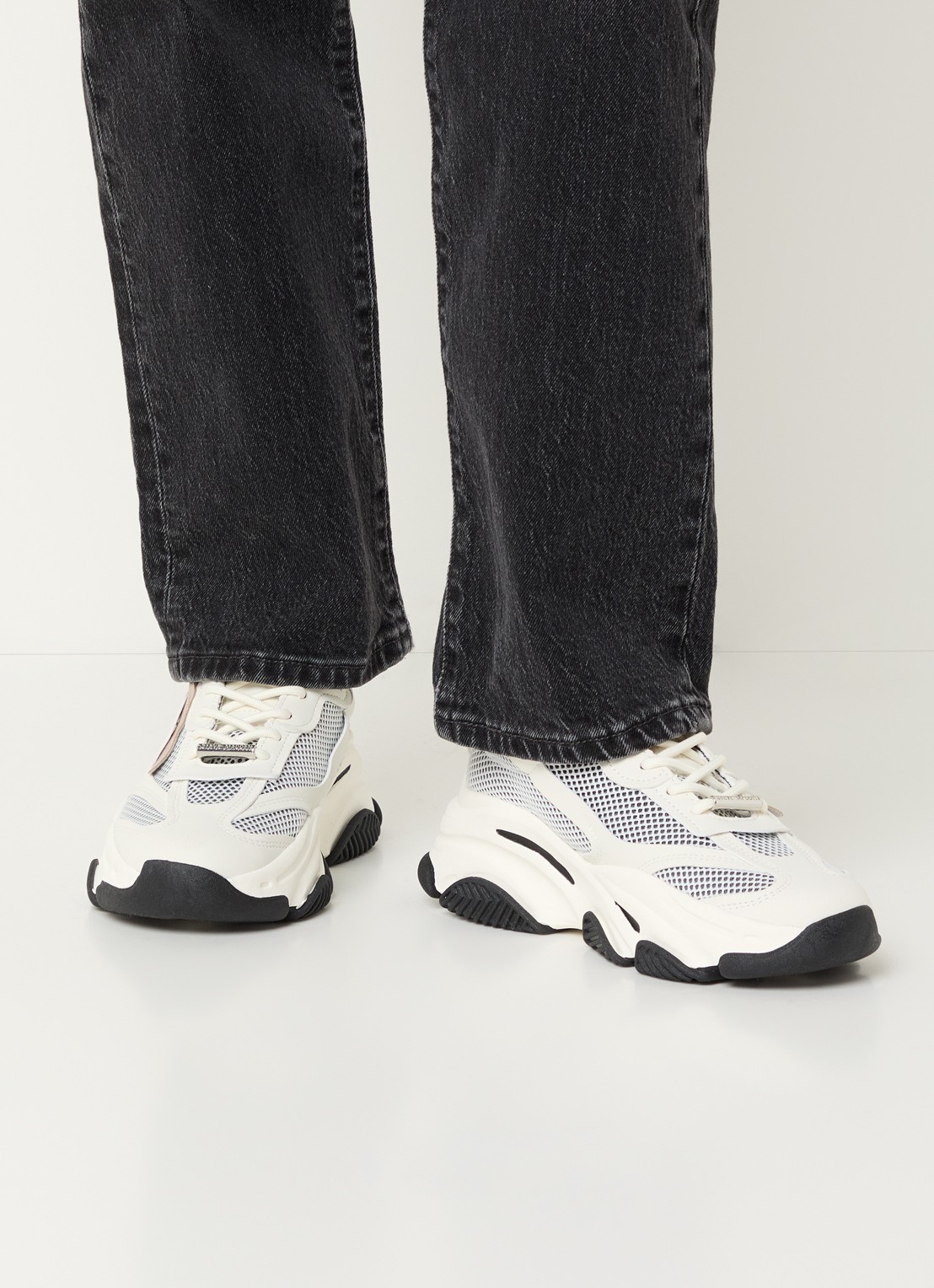 Steve Madden Possession-E sneaker met mesh details - voorkant 6 wit