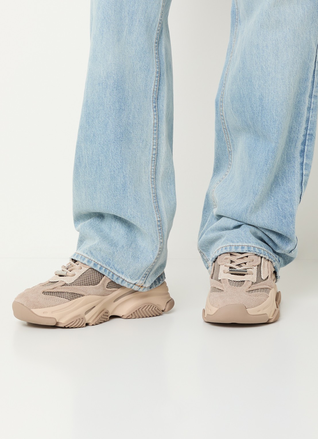 Steve Madden Possession-E sneaker met suède details - voorkant 2 taupe