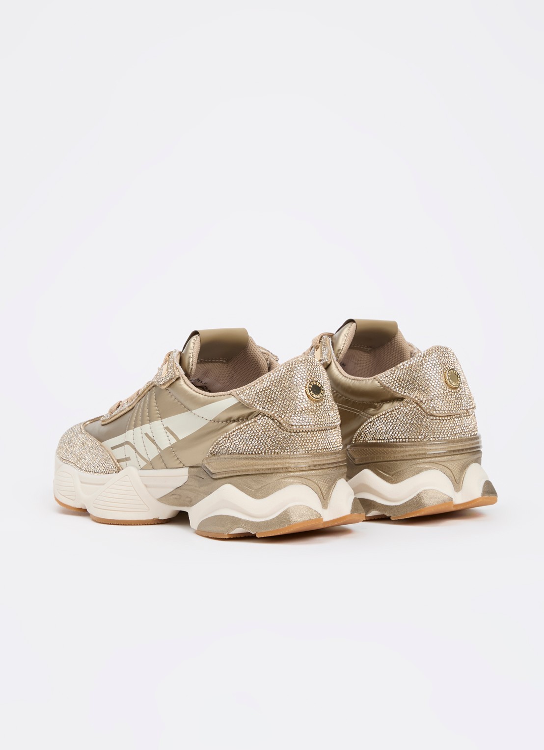 Steve Madden Setback-R sneaker met strass - achterkant 6 goud