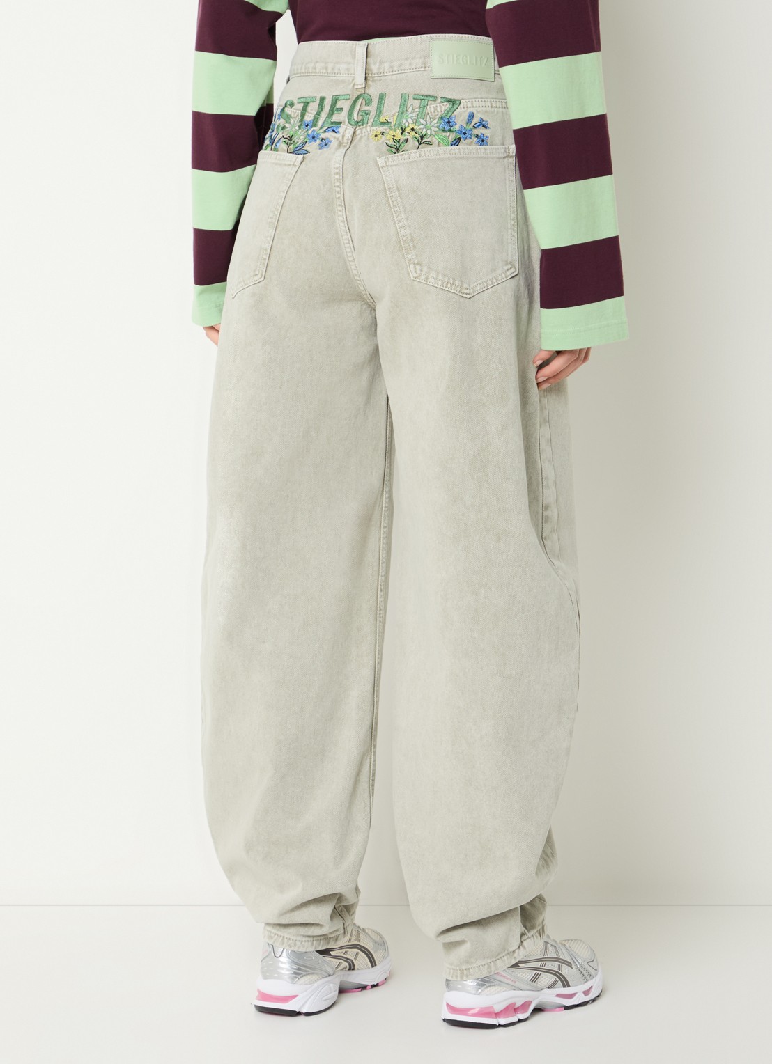 Stieglitz Benito high waist wide fit jeans met gekleurde wassing - achterkant 5 lindegroen