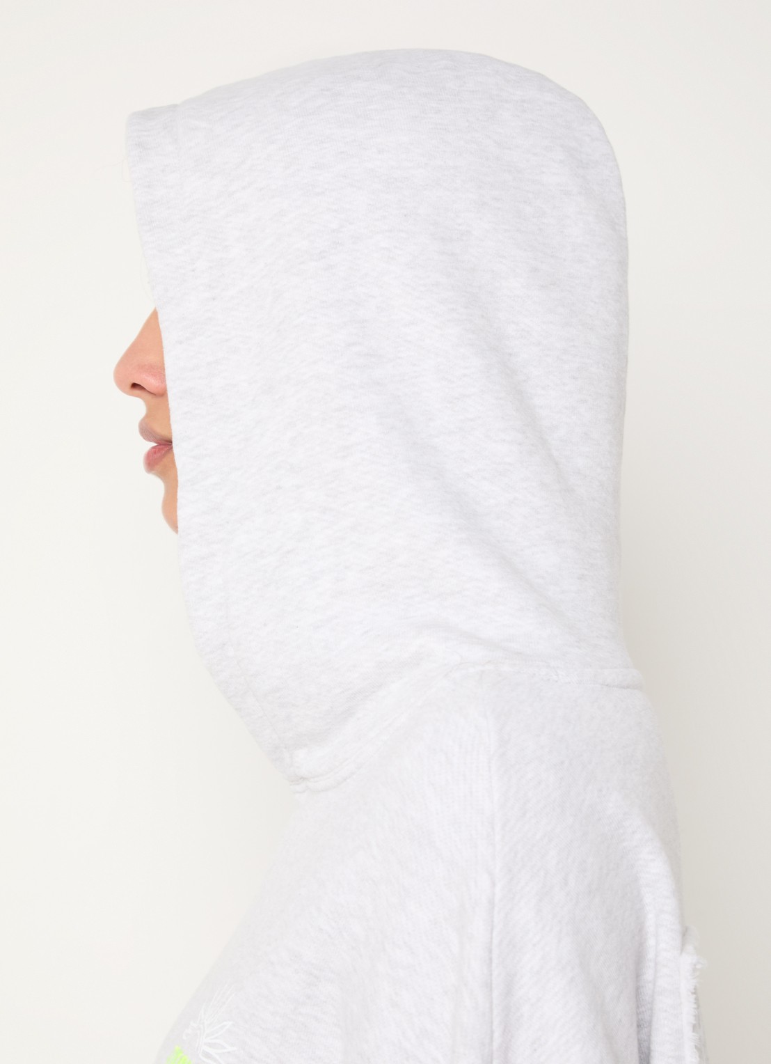 Stieglitz Guga hoodie met front- en backprint - detail 4 lichtgrijs