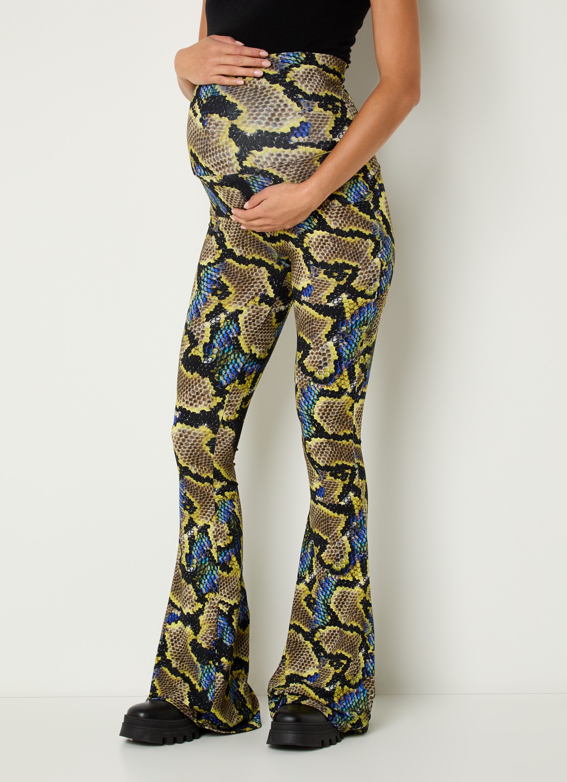 Stieglitz High waist flared fit zwangerschapsbroek met print - detail multicolor