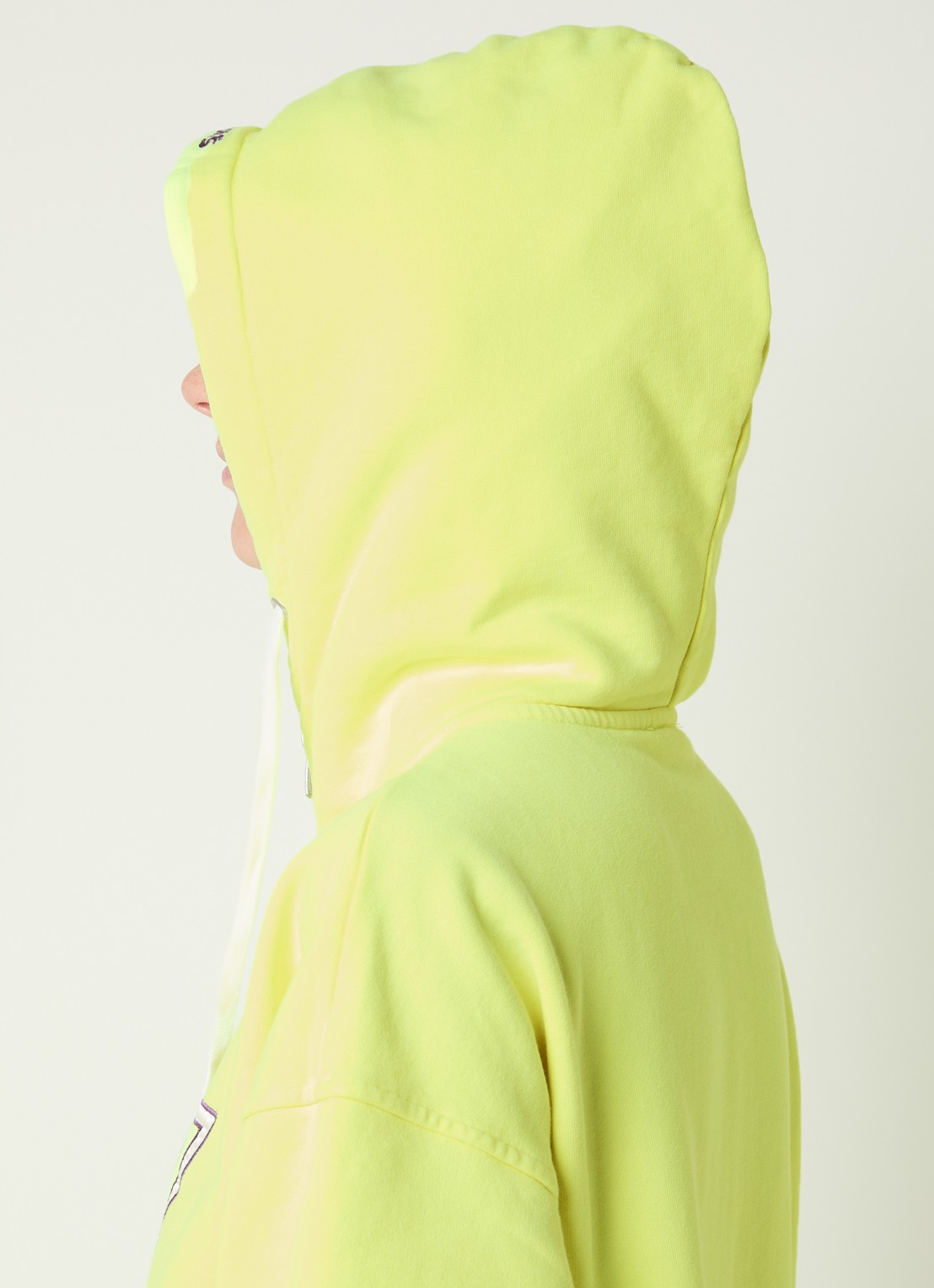 Stieglitz Lena sweatvest met logoborduring - detail 3 geel
