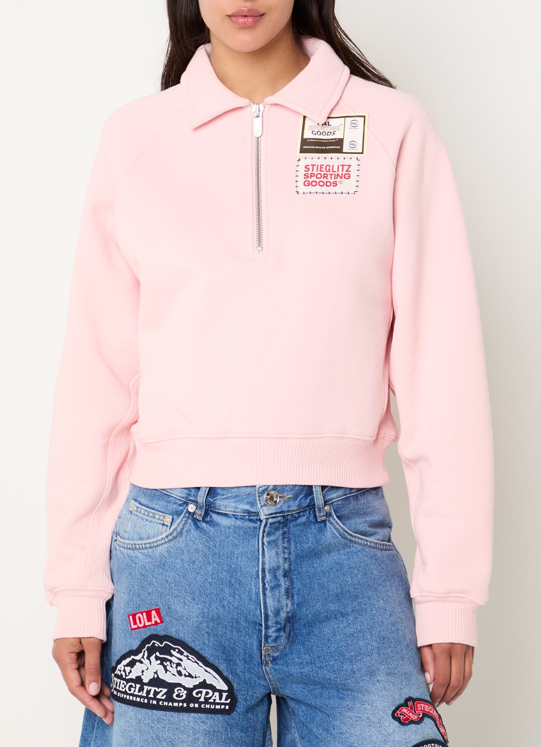 Stieglitz Lola sweater met logoprint en halve rits - achterkant 3 lichtroze