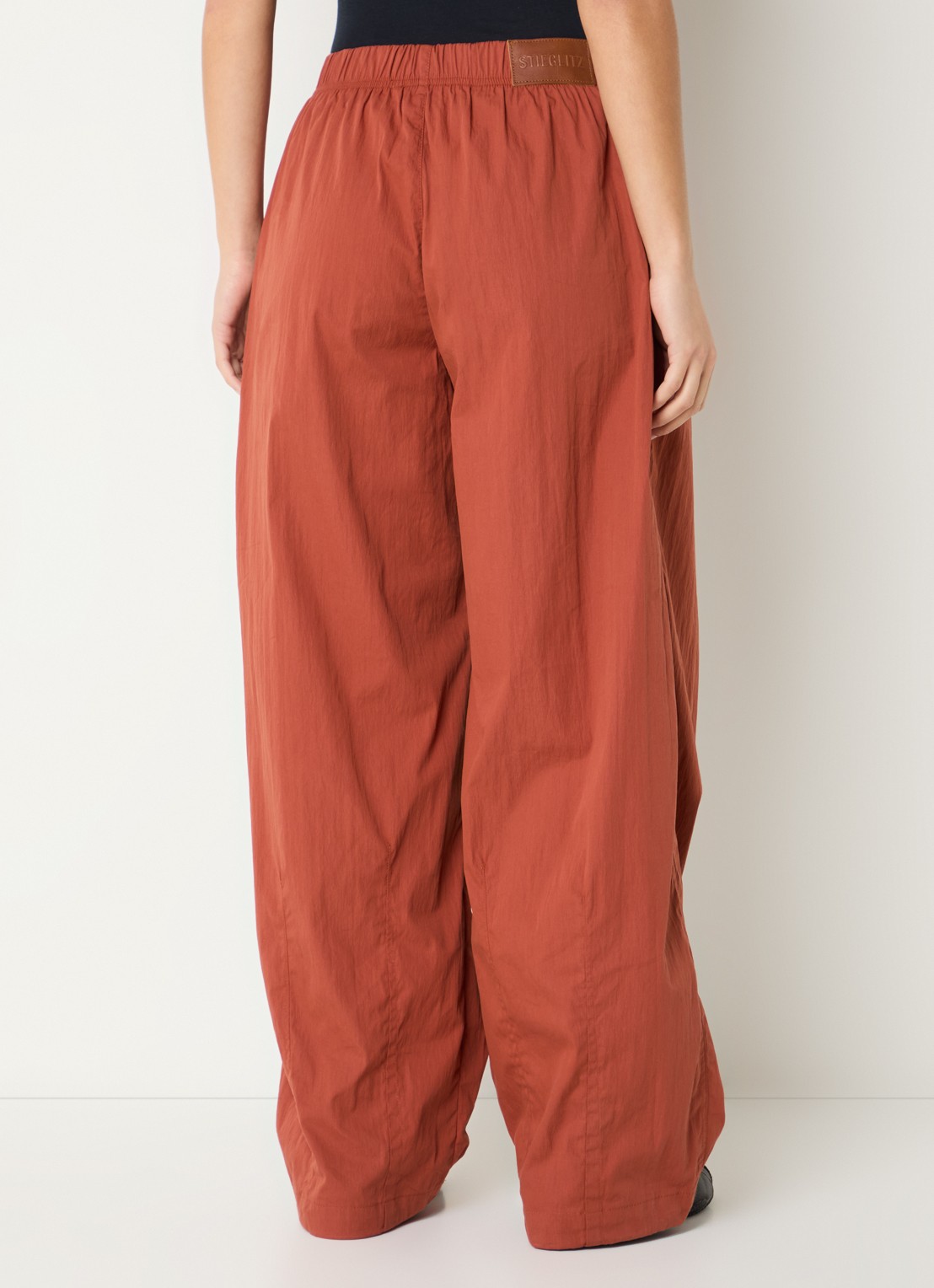 Stieglitz Paola high waist wide fit broek met steekzakken - achterkant 4 bruin