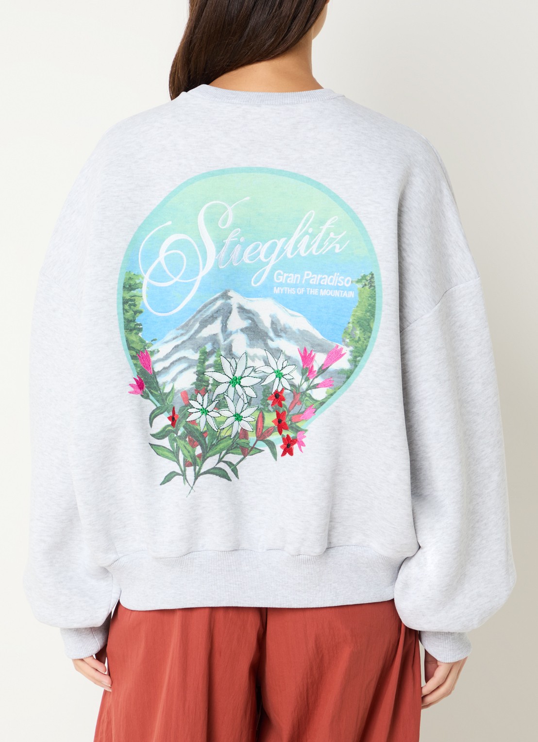 Stieglitz Silvia sweater met backprint - detail 2 lichtgrijs