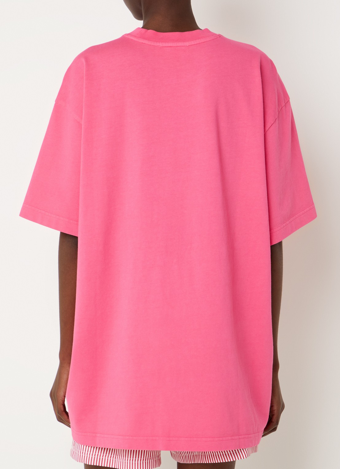 Stieglitz Worn-out oversized T-shirt met logoborduring - achterkant donkerroze