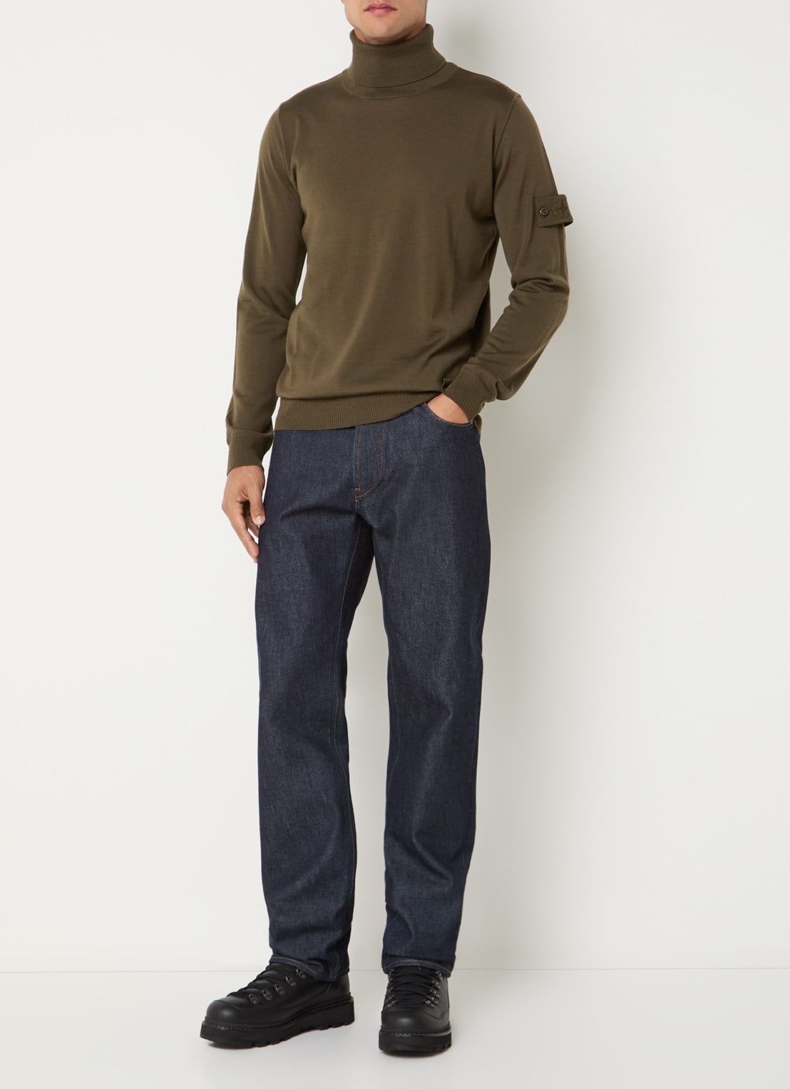 Stone Island 00066 fijngebreide pullover van scheerwol met col - voorkant 3 legergroen