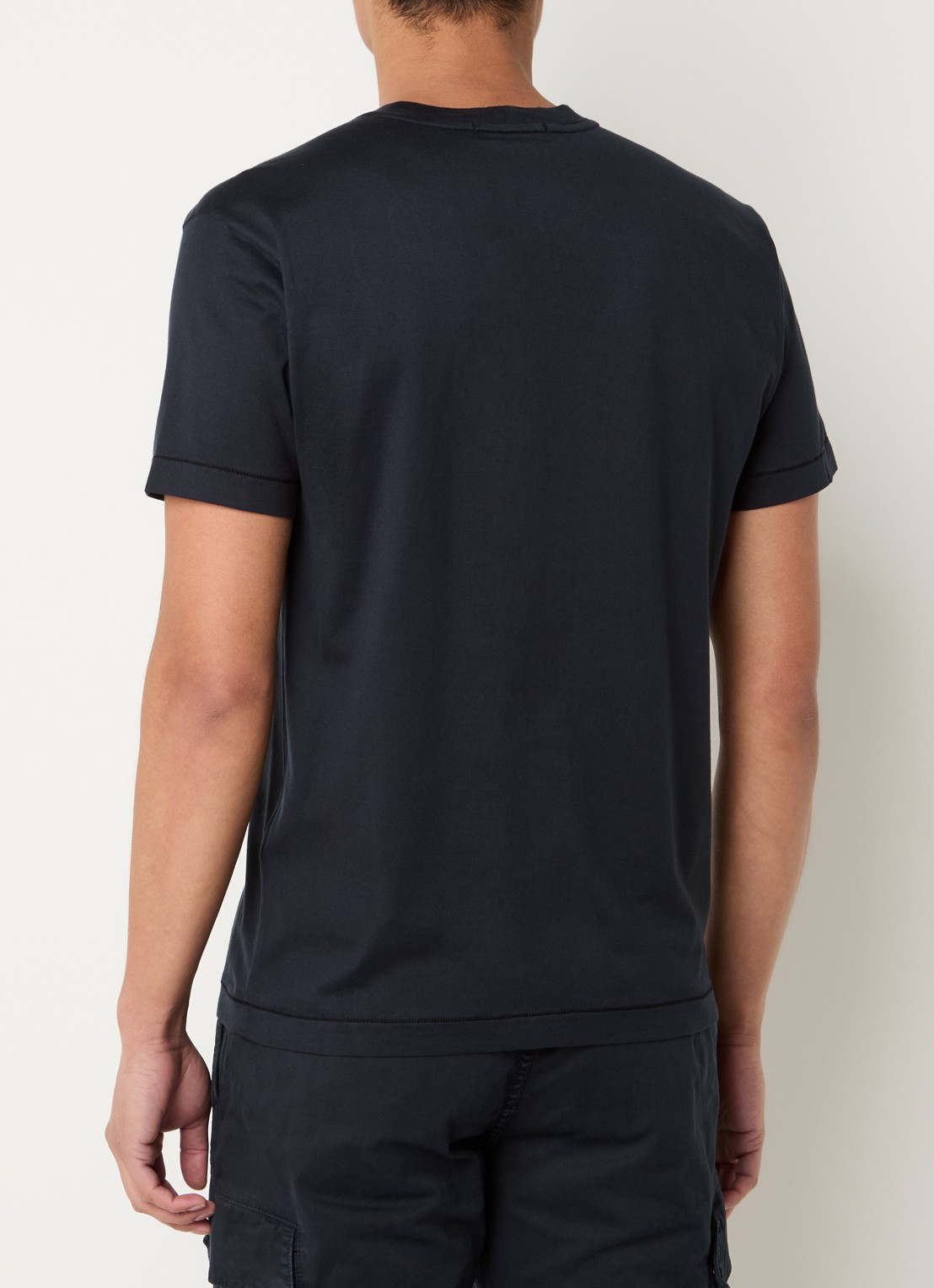 Stone Island 11002 T-shirt met logo - achterkant 3 donkerblauw