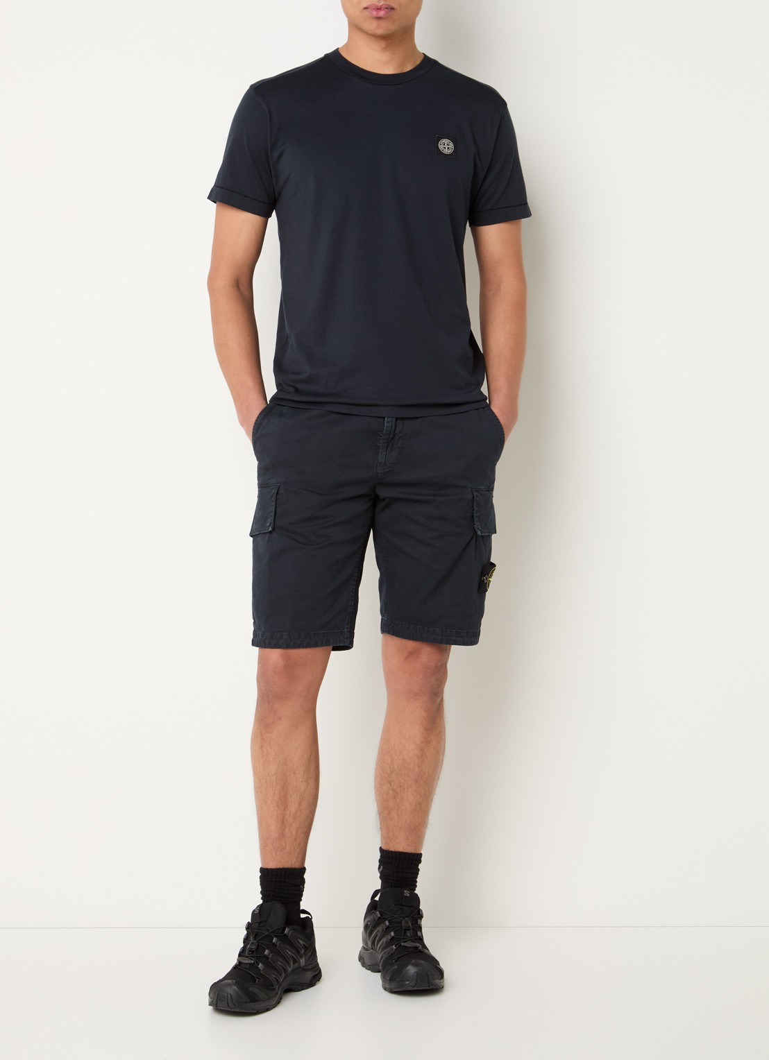 Stone Island 11002 T-shirt met logo - voorkant 5 donkerblauw