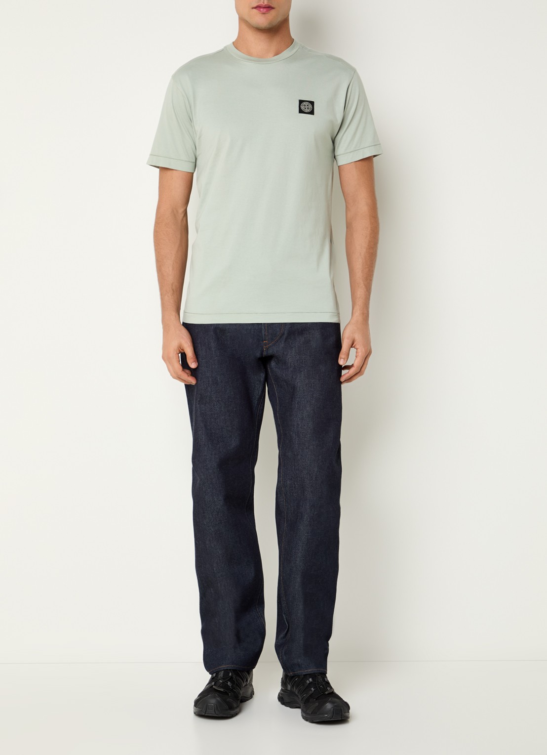 Stone Island 11002 T-shirt met logo - voorkant 2 lichtgroen