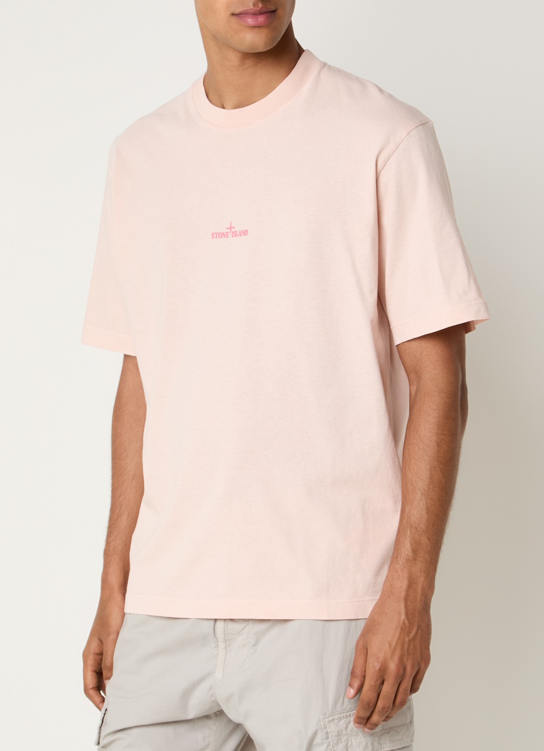 Stone Island 2100001 T-shirt met logo- en backprint - achterkant 3 lichtroze