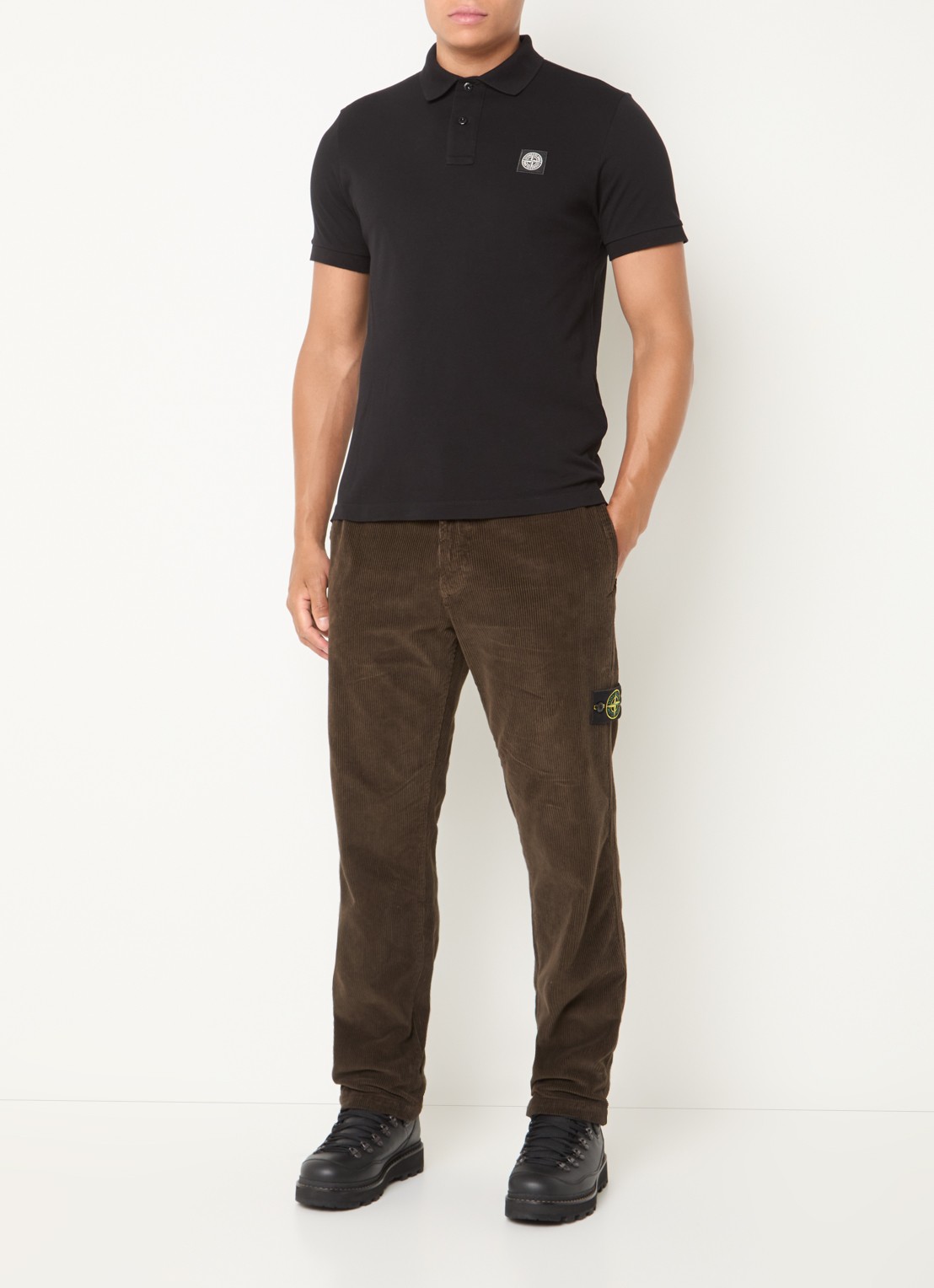 Stone Island 2200008 Slim fit polo van piqué katoen met logo - voorkant 5 zwart
