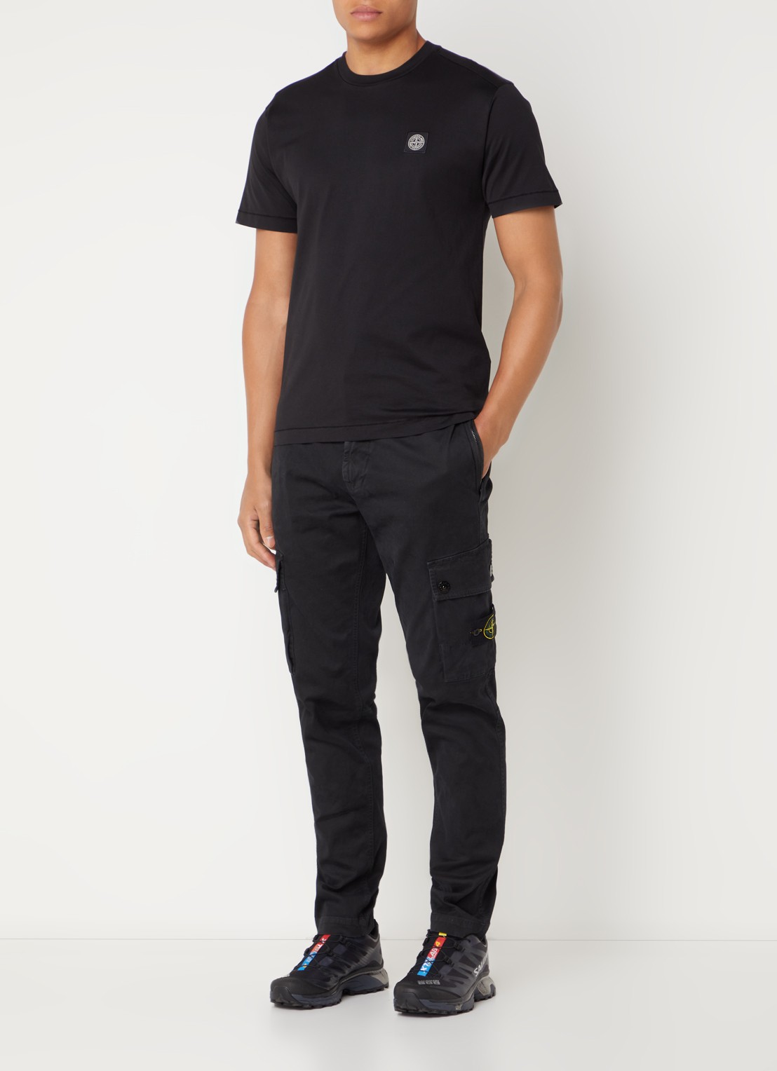 Stone Island 24113 T-shirt met logo - voorkant 3 zwart