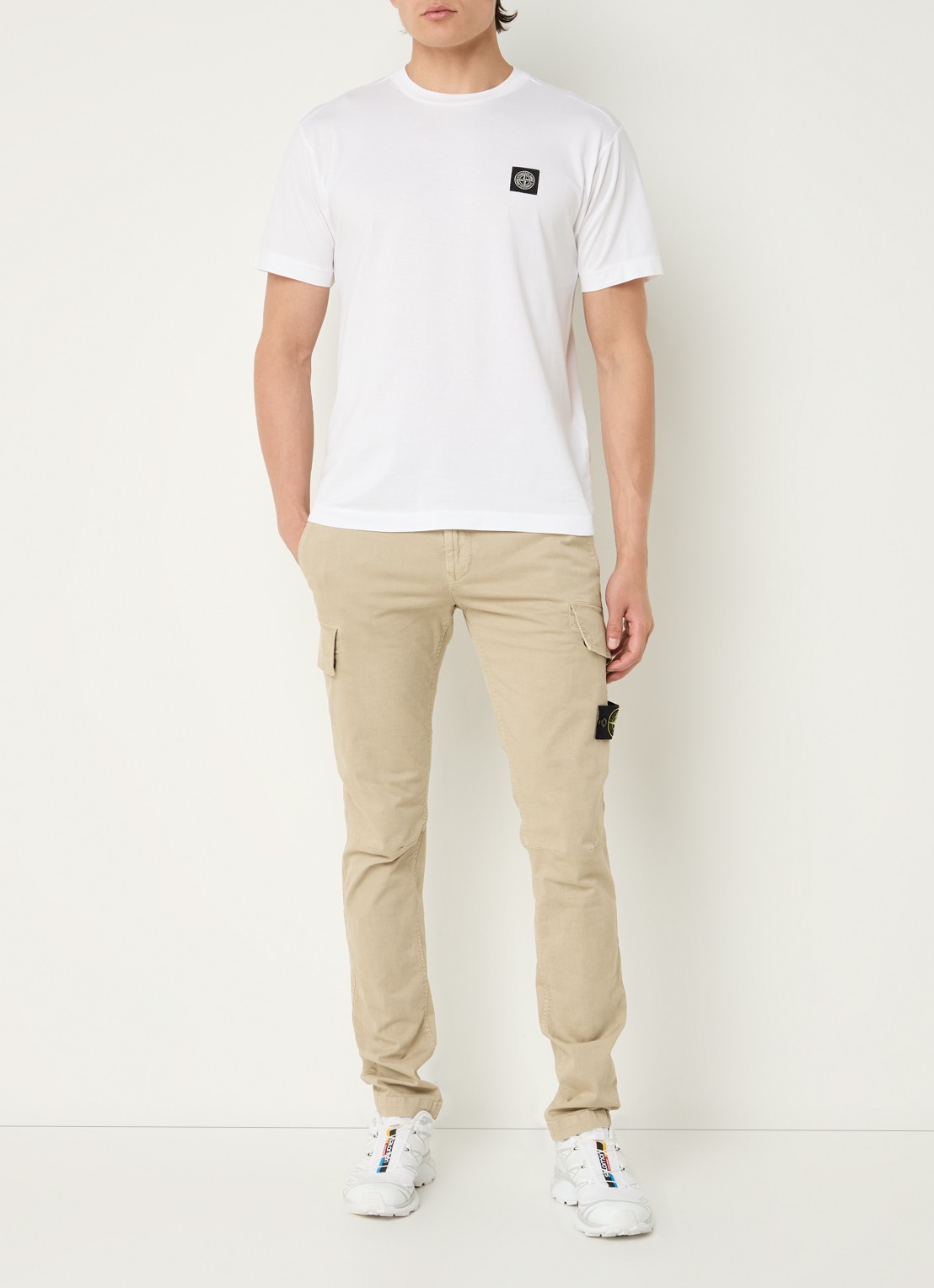 Stone Island 24113 T-shirt met logo - voorkant 4 wit