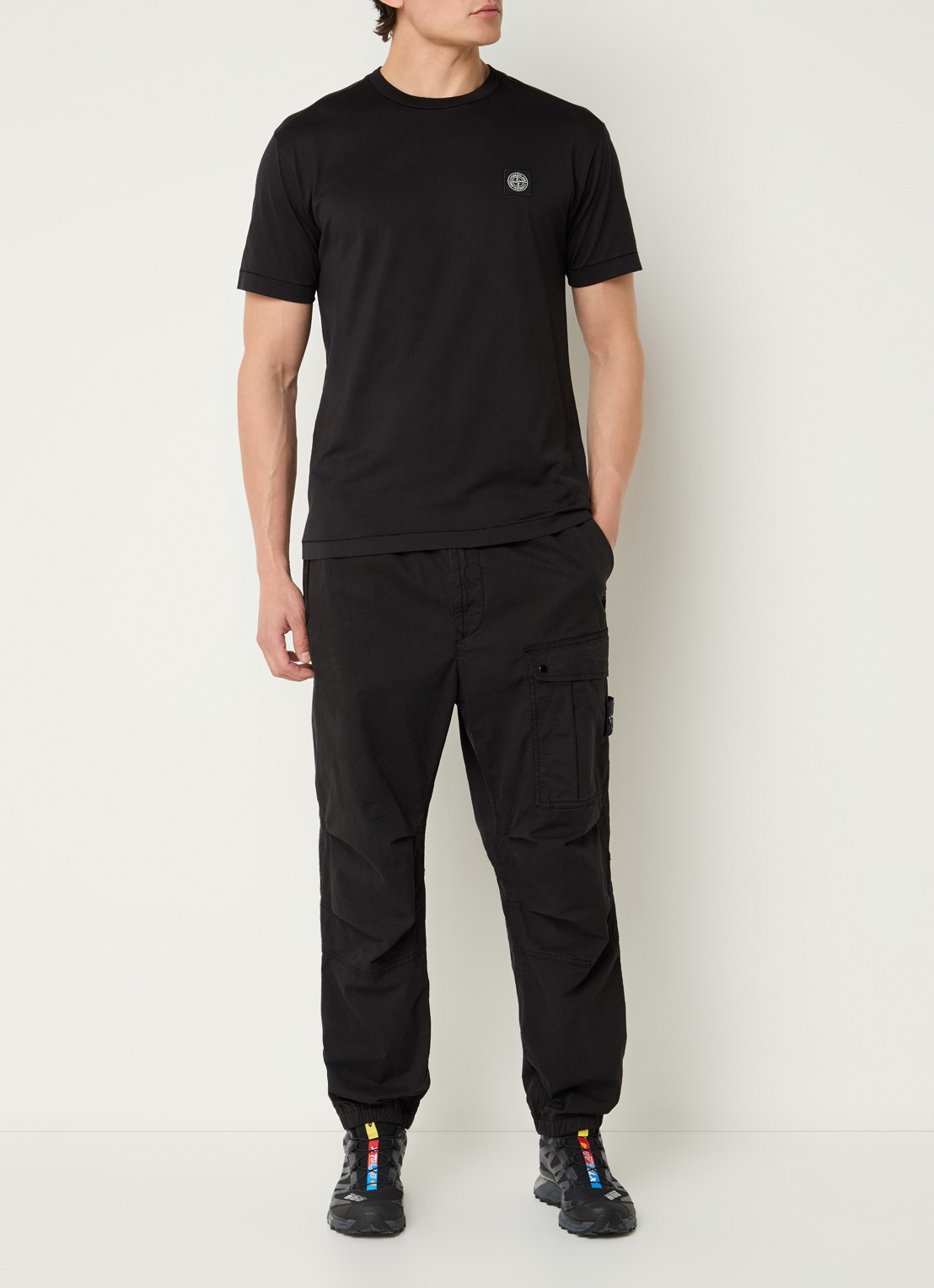 Stone Island 24113 T-shirt met logo - voorkant 5 zwart