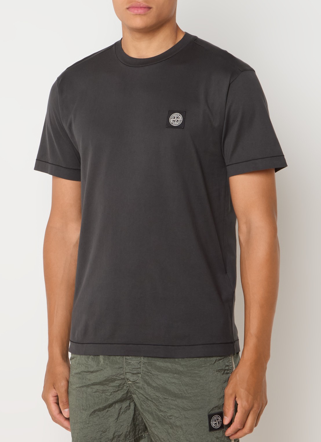 Stone Island 24113 T-shirt met logo - detail donkergrijs