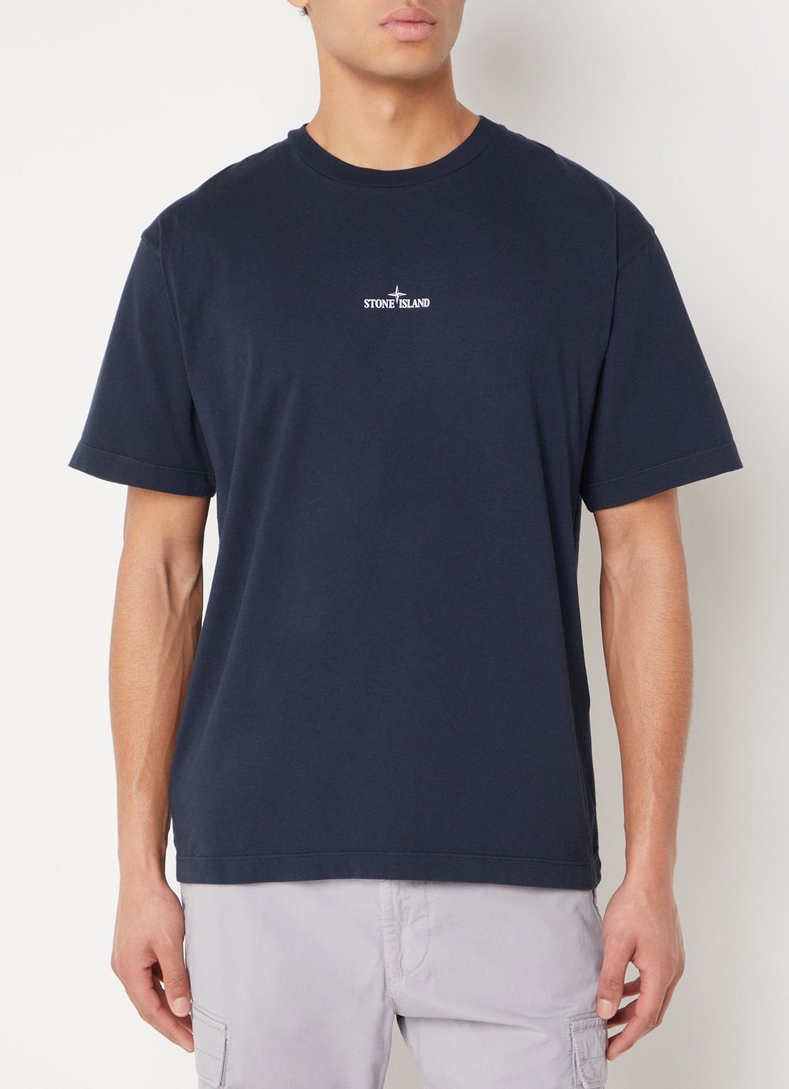 Stone Island 2RC89 T-shirt met logo- en backprint - achterkant 5 donkerblauw