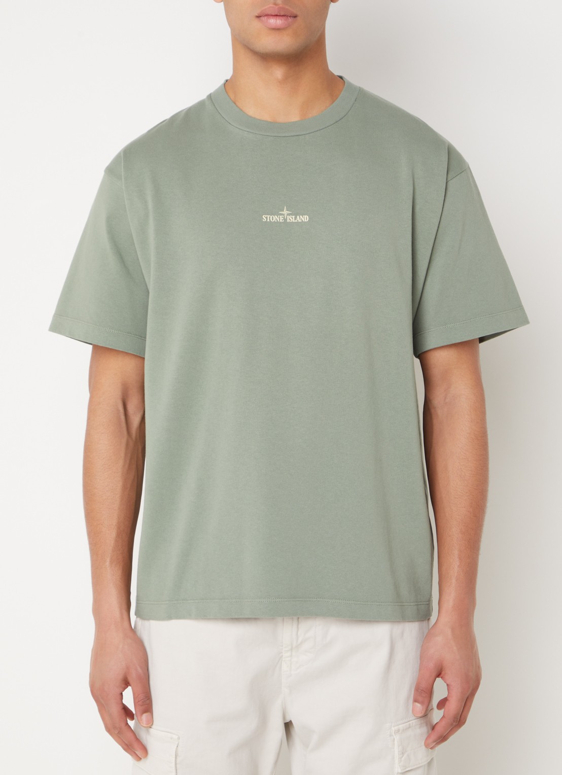 Stone Island 2RCE6 T-shirt met logo- en backprint - achterkant 5 olijfgroen