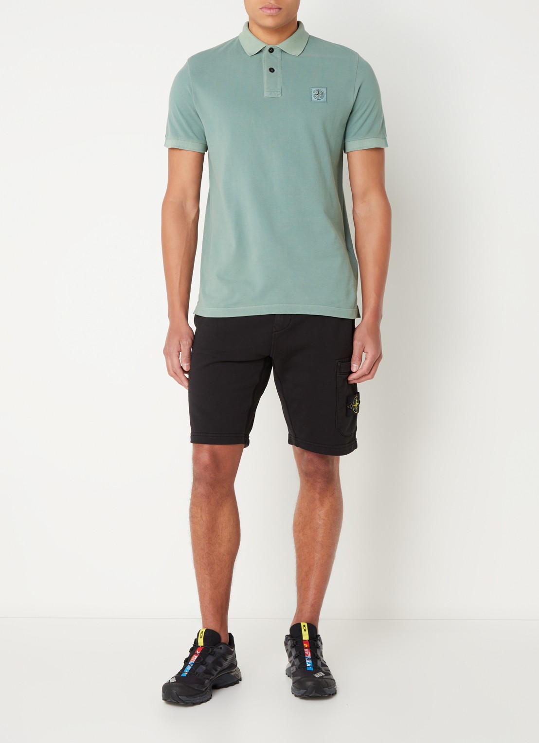Stone Island 2SC67 slim fit polo van piqué katoen met logo - voorkant 5 zeegroen
