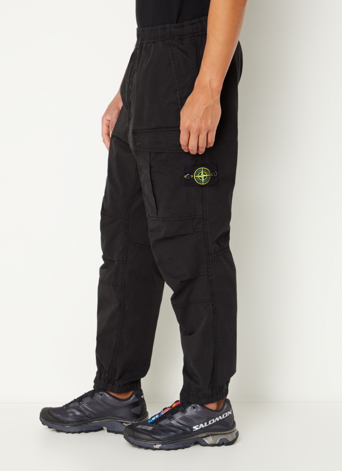 Stone Island 30510 tapered fit cargobroek met logo - detail 5 zwart