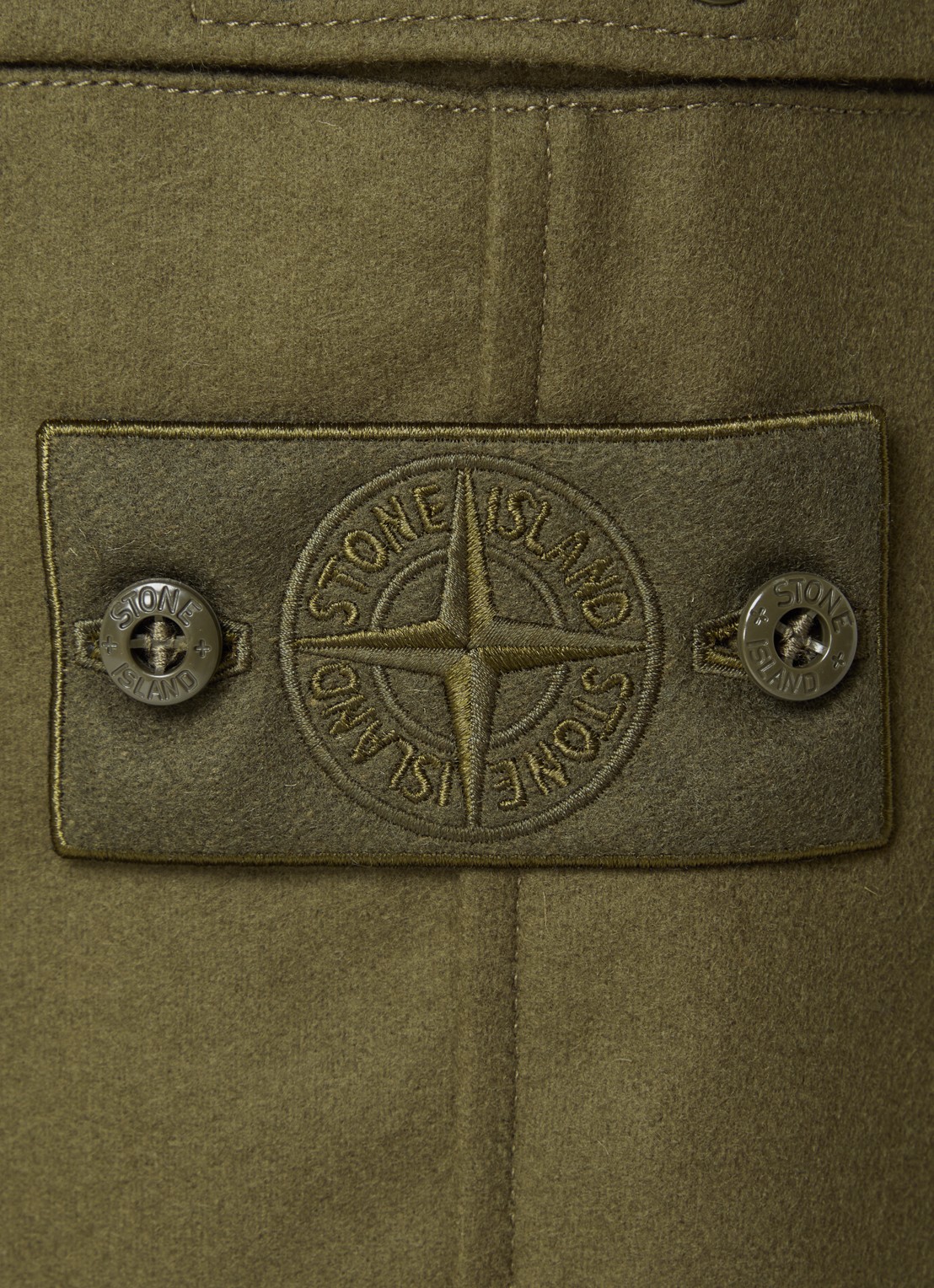 Stone Island 3100024 tapered fit cargobroek in scheerwolblend met klepzakken - detail 5 bronsgroen