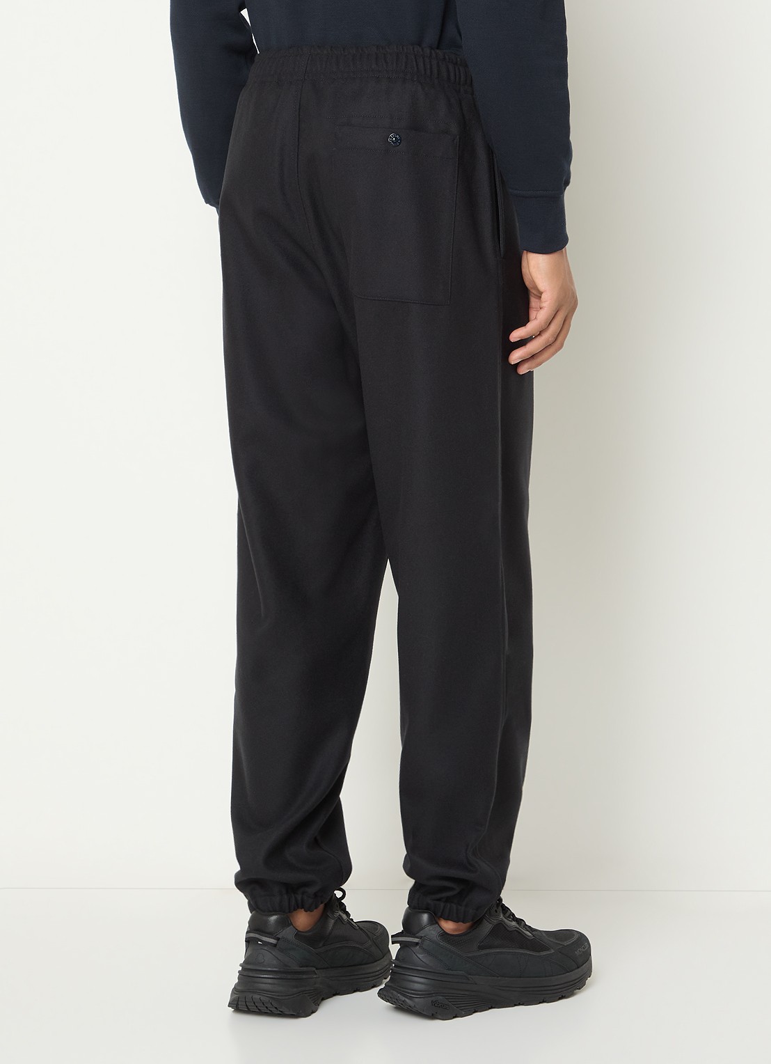 Stone Island 3100024 tapered fit cargobroek in scheerwolblend met klepzakken - achterkant 6 donkerblauw
