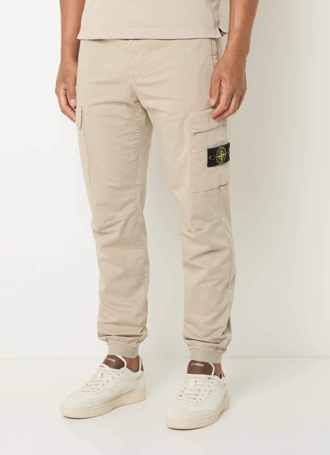 Stone Island 3100033 Slim fit cargobroek in wolblend met klepzakken - detail 4 beige