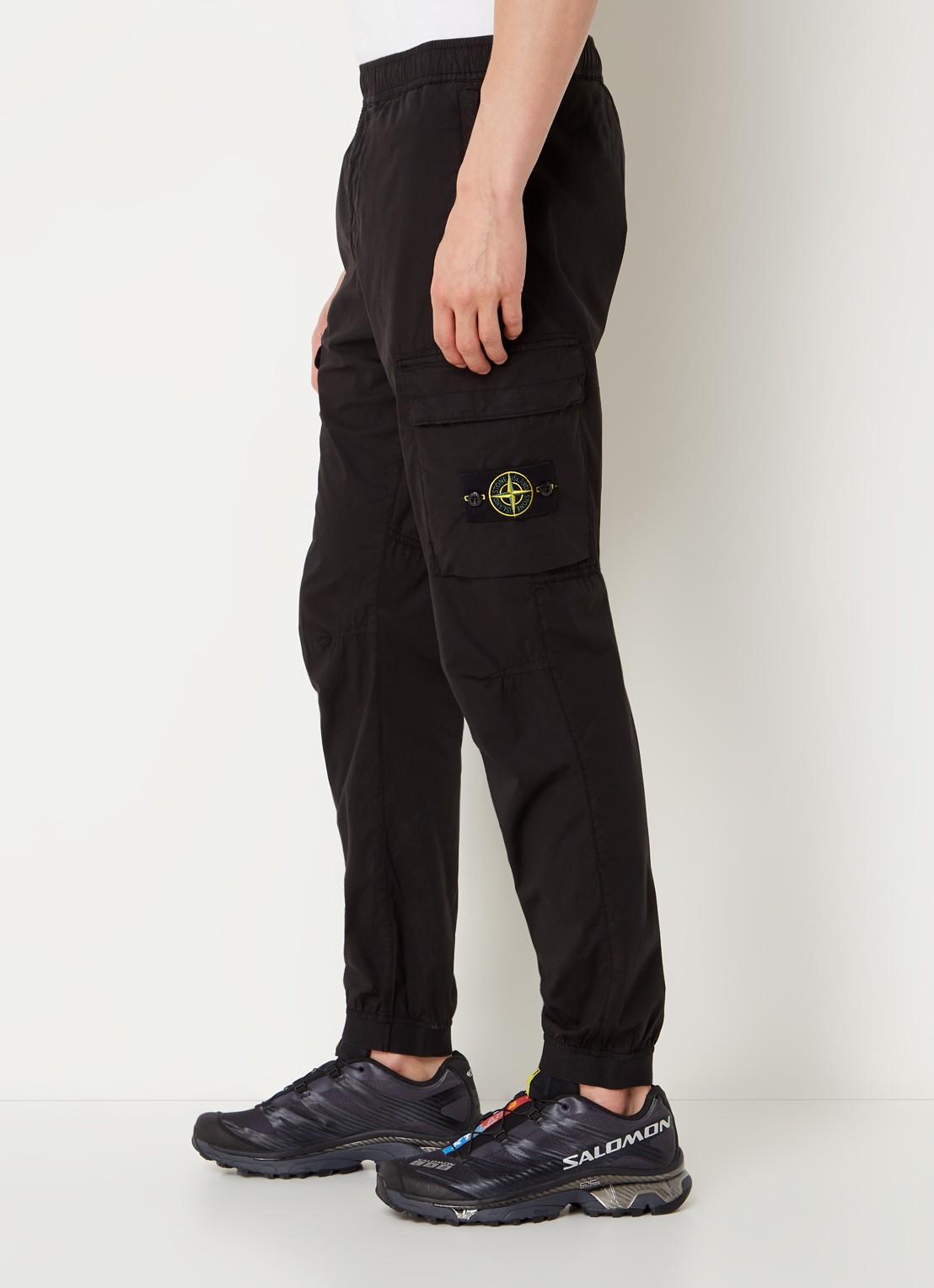 Stone Island 31303 tapered fit cropped cargobroek met steekzakken - detail 5 zwart
