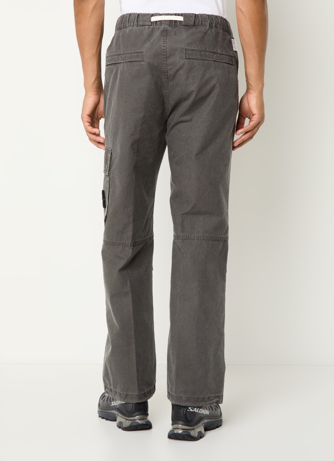 Stone Island 32T1 straight fit cargobroek  met logo - achterkant grijs