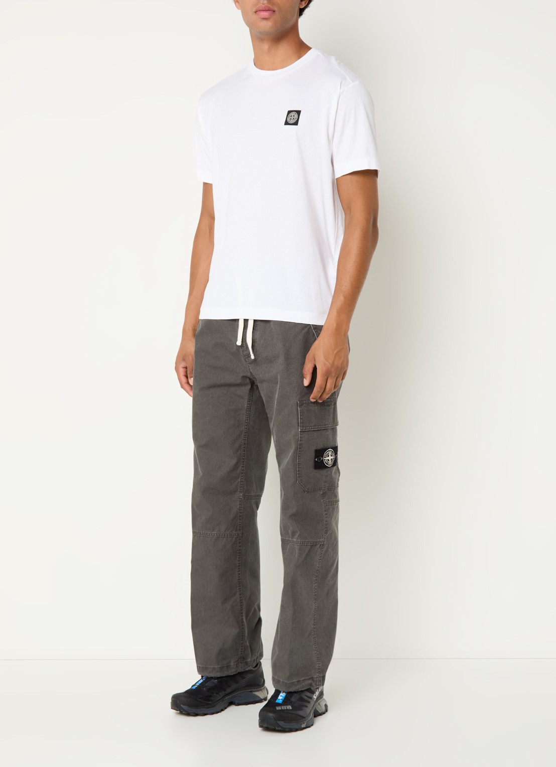 Stone Island 32T1 straight fit cargobroek  met logo - voorkant 6 grijs