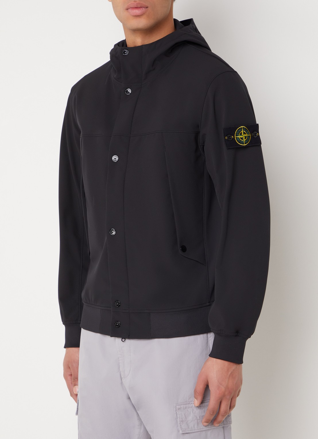Stone Island 40227 softshell jack met logo en capuchon - detail zwart