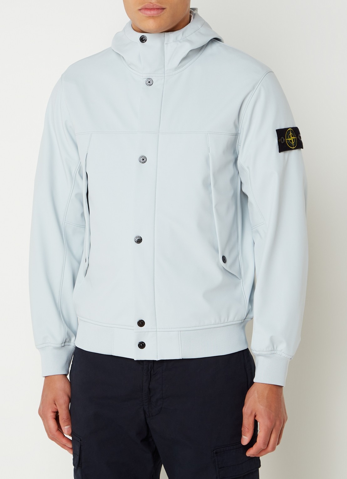 Stone Island 40227 softshell jack met logo en capuchon - detail 4 lichtblauw