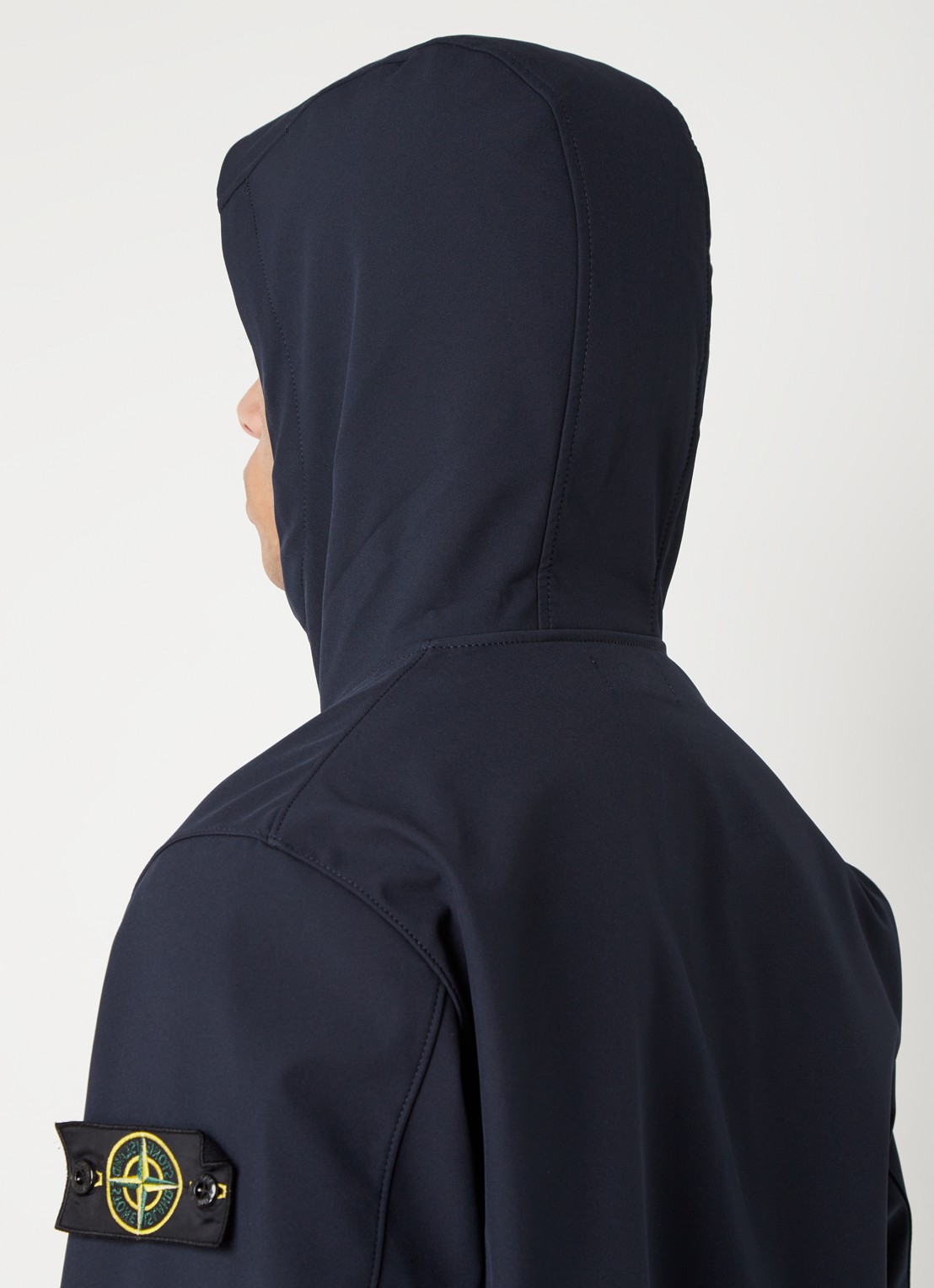 Stone Island 40227 softshell jack met logo en capuchon - detail 3 donkerblauw
