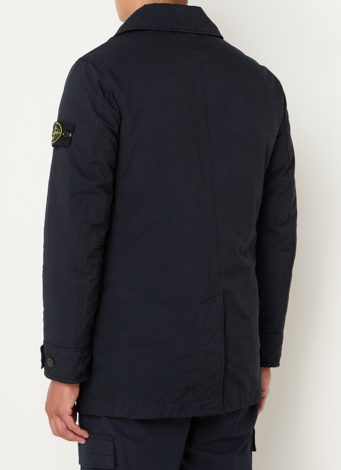 Stone Island 42149 trenchcoat met steekzakken en logo - achterkant donkerblauw