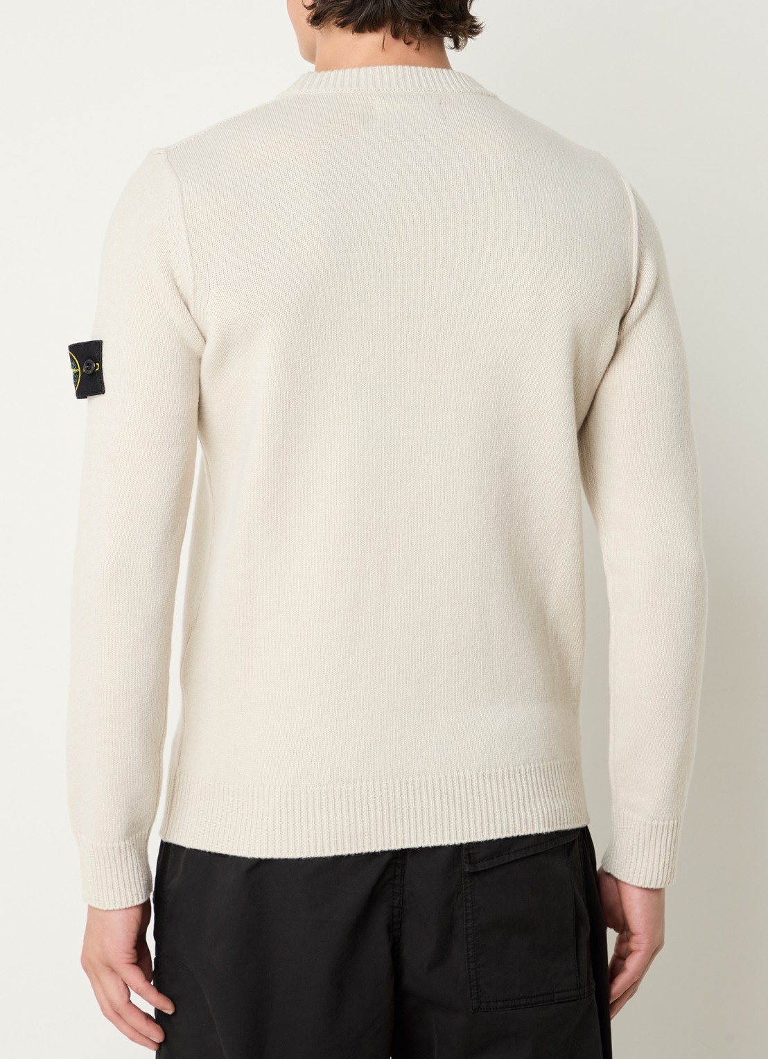 Stone Island 508A3 fijngebreide pullover in wolblend met logo - achterkant beige