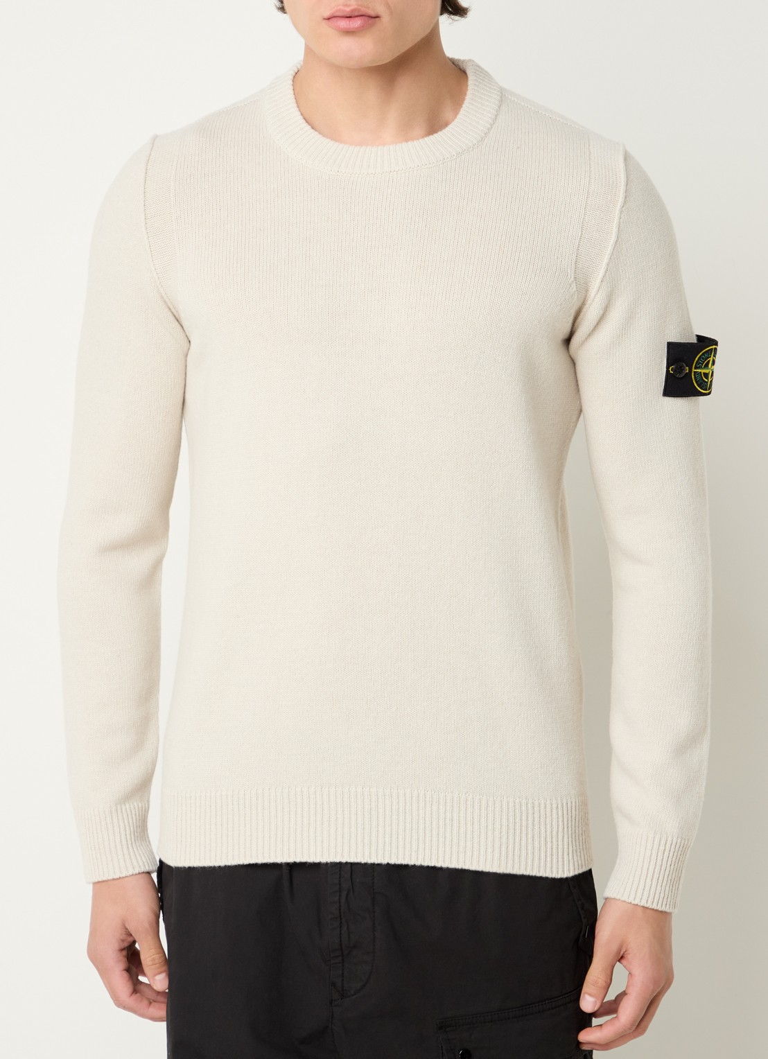 Stone Island 508A3 fijngebreide pullover in wolblend met logo - detail 4 beige