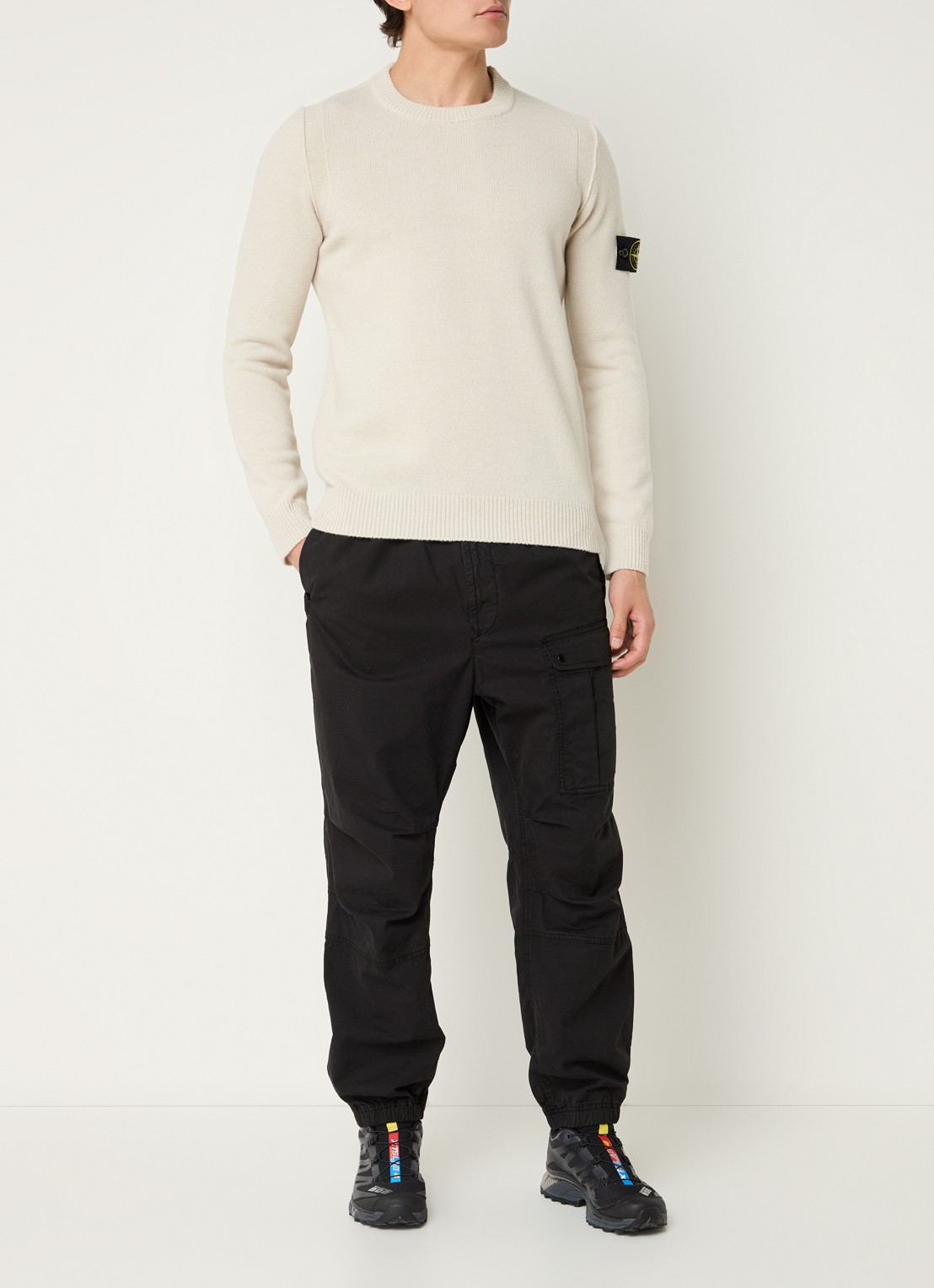 Stone Island 508A3 fijngebreide pullover in wolblend met logo - voorkant 3 beige