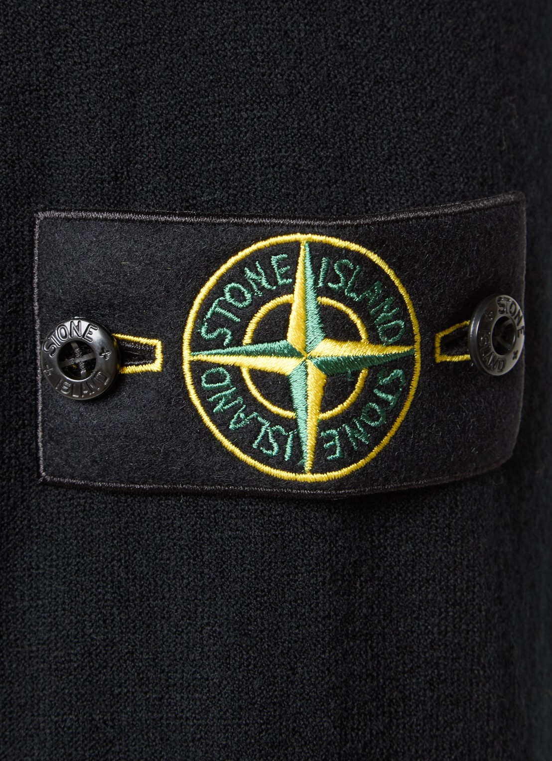 Stone Island 5100008 Fijngebreide pullover in wolblend met halve rits - detail 4 zwart