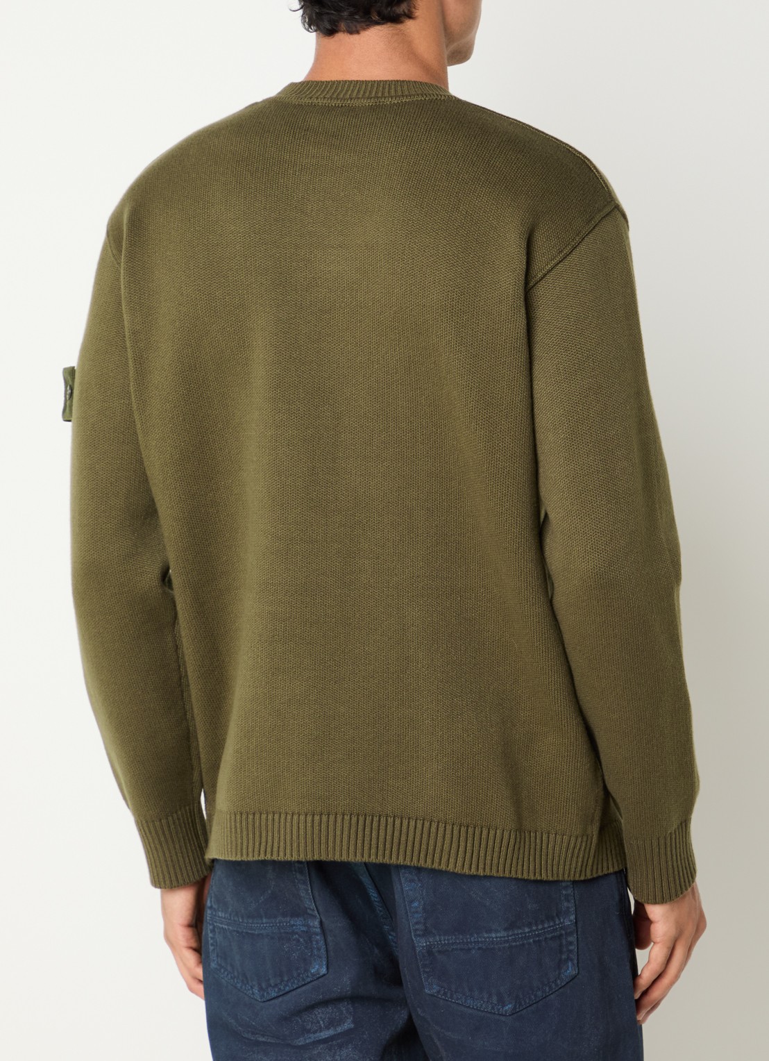 Stone Island 5100037 Fijngebreide trui in wolblend met logo - achterkant bronsgroen