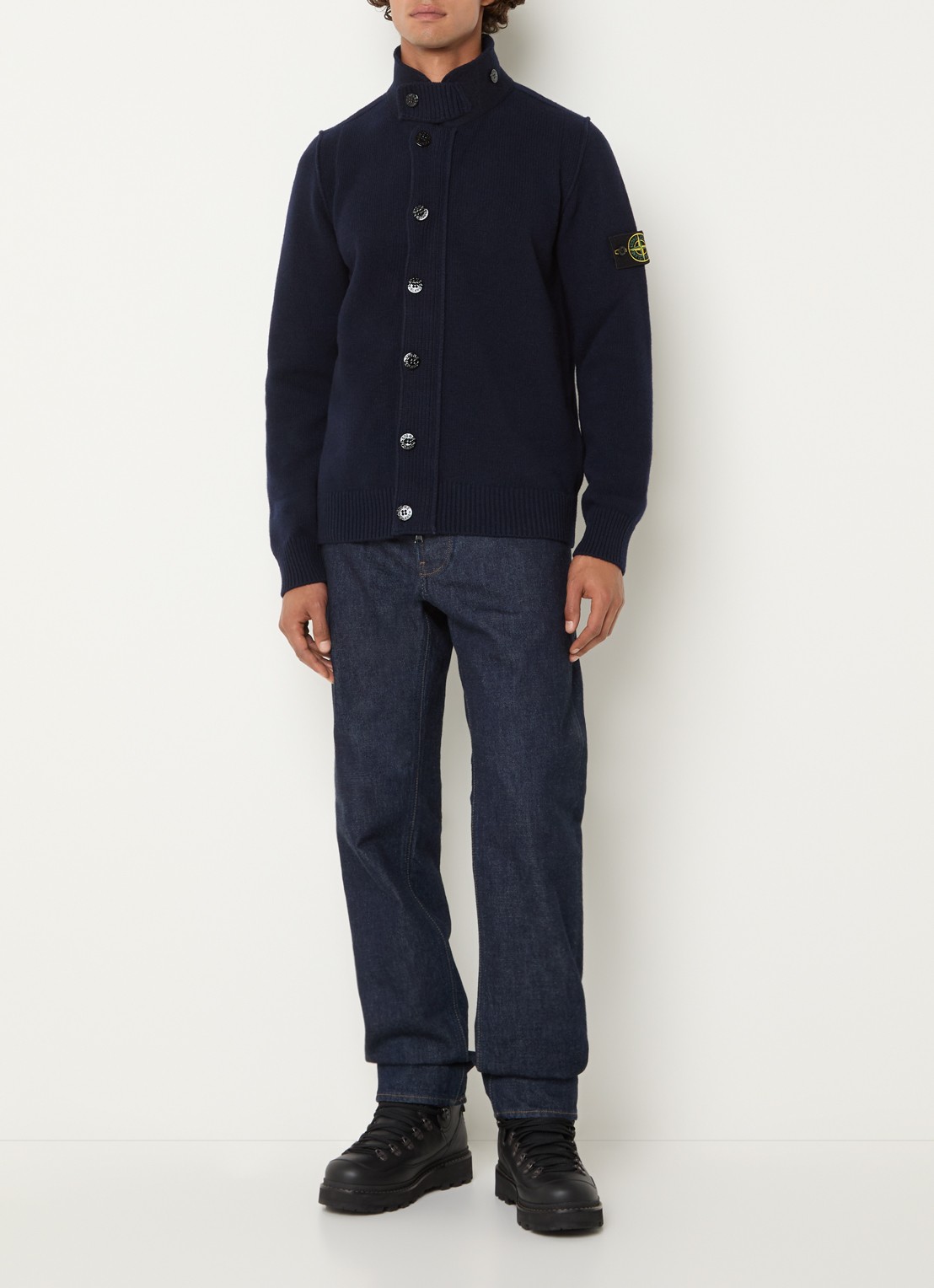 Stone Island 5100047 Fijngebreid vest in wolblend met logo - voorkant 4 donkerblauw