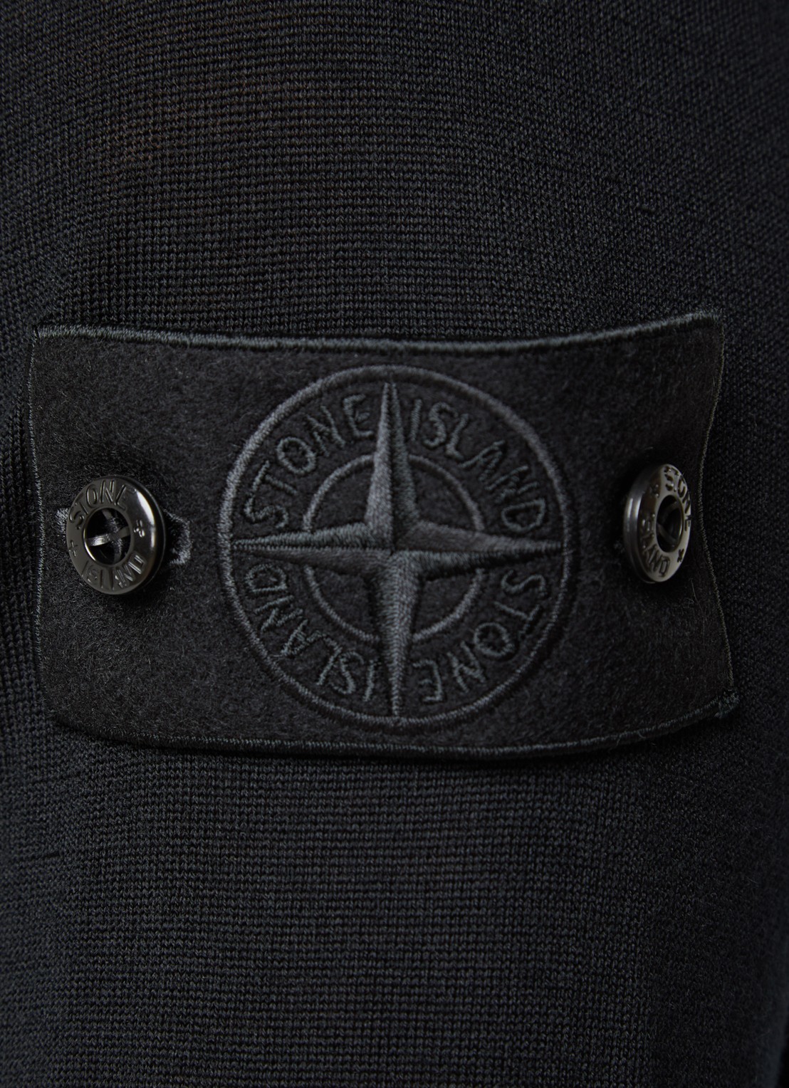 Stone Island 5100076 Regular fit polo van scheerwol - detail 2 zwart